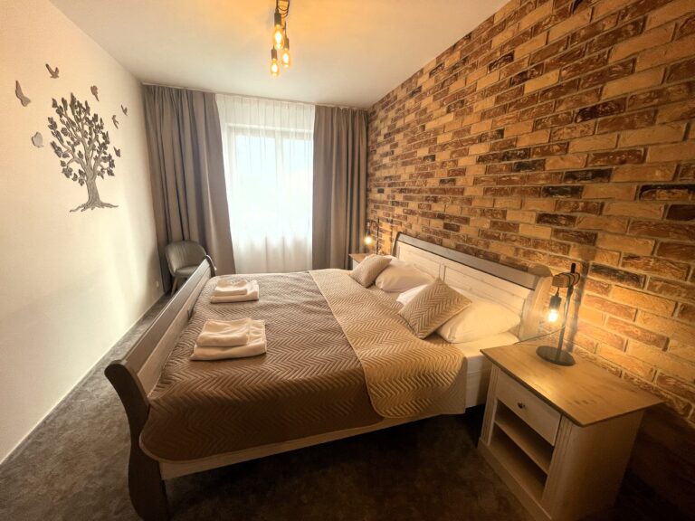 Spálňa apartmánu s manželskou posteľou – Tatranský dom